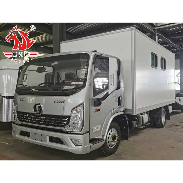 济南自行式运马车
